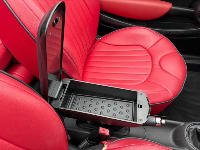 ＭＩＮＩ クーパーＳ　コンバーチブル　ナビ　地デジ　シートカバー　ＨＩＤヘッドライト　プッシュスタート　スポーツモード　ＥＴＣ　Ｂｌｕｅｔｏｏｔｈ　ターボ　車検２年（76枚目）