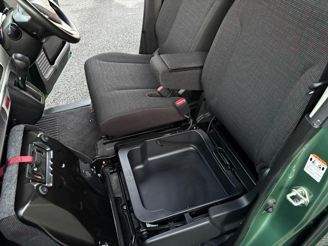 スペーシア ハイブリッドＸ　８インチナビ　２トーンルーフパッケージ装着車　アップグレードパッケージ装着車　全方位モニター用カメラパッケージ装着車　片側側パワスラ　ドラレコ　ＥＴＣ　ヘッドアップディスプレイ　Ｄ席シートヒーター（56枚目）