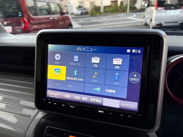 スペーシア ハイブリッドＸ　８インチナビ　２トーンルーフパッケージ装着車　アップグレードパッケージ装着車　全方位モニター用カメラパッケージ装着車　片側側パワスラ　ドラレコ　ＥＴＣ　ヘッドアップディスプレイ　Ｄ席シートヒーター（75枚目）