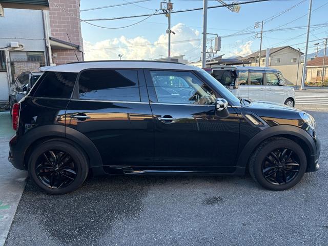 ＭＩＮＩ クーパーＳ　クロスオーバー　黒皮　シートヒーター　ＥＴＣ　ＪＣＷエアロ　ターボ　タイミングチェーン　ＨＩＤヘッドライト　オートライト　キーレス　プッシュスタート　ＡＵＸ　パドルシフト　ブロアモーター交換済　ベルト＆プーリー交換済（11枚目）