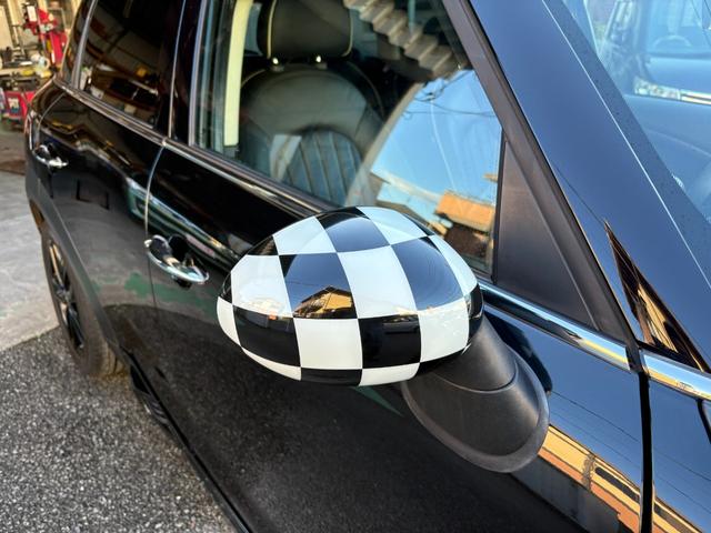 ＭＩＮＩ クーパーＳ　クロスオーバー　黒皮　シートヒーター　ＥＴＣ　ＪＣＷエアロ　ターボ　タイミングチェーン　ＨＩＤヘッドライト　オートライト　キーレス　プッシュスタート　ＡＵＸ　パドルシフト　ブロアモーター交換済　ベルト＆プーリー交換済（13枚目）