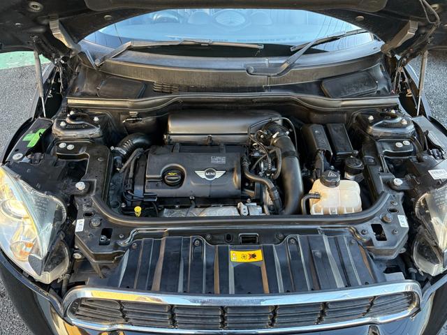 ＭＩＮＩ クーパーＳ　クロスオーバー　黒皮　シートヒーター　ＥＴＣ　ＪＣＷエアロ　ターボ　タイミングチェーン　ＨＩＤヘッドライト　オートライト　キーレス　プッシュスタート　ＡＵＸ　パドルシフト　ブロアモーター交換済　ベルト＆プーリー交換済（32枚目）