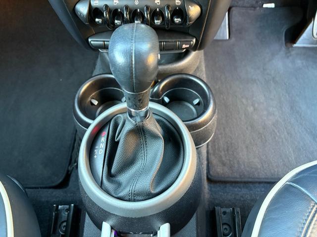 ＭＩＮＩ クーパーＳ　クロスオーバー　黒皮　シートヒーター　ＥＴＣ　ＪＣＷエアロ　ターボ　タイミングチェーン　ＨＩＤヘッドライト　オートライト　キーレス　プッシュスタート　ＡＵＸ　パドルシフト　ブロアモーター交換済　ベルト＆プーリー交換済（45枚目）