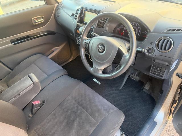 パレットＳＷ リミテッドＩＩ　タイヤ新品　Ｂカメ　Ｂｌｕｅｔｏｏｔｈ　地デジ　シートヒーター　ＨＩＤヘッドライト　オートライト　両側パワスラ　スマートキー　プッシュスタート　フォグランプ（43枚目）