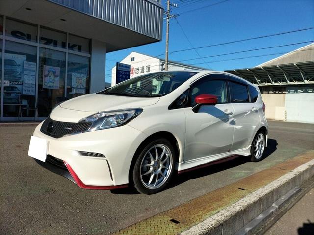 ノート ニスモ　純正ナビ＆フルセグＴＶ、バックカメラ、ＥＴＣ、オプションＬＥＤヘッドライト、ＥＣＯスーパーチャージャー、スマートキー、アイドリングストップ、電動格納ミラー、ＣＶＴ、盗難防止システム、衝突安全ボディ（9枚目）