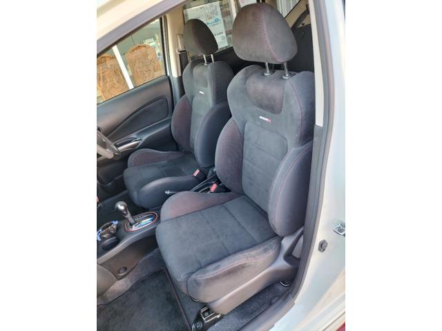 ノート ニスモ　純正ナビ＆フルセグＴＶ、バックカメラ、ＥＴＣ、オプションＬＥＤヘッドライト、ＥＣＯスーパーチャージャー、スマートキー、アイドリングストップ、電動格納ミラー、ＣＶＴ、盗難防止システム、衝突安全ボディ（23枚目）