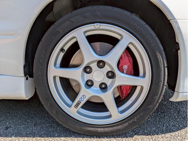 ランサー ＧＳＲエボリューションＶＩＩＩ　ワンオーナー車庫保管　フルオリジナル車両　純正ＲＥＣＡＲＯシート　純正ＭＯＭＯステアリング　純正ブレンボキャリパー　禁煙車　ＨＩＤヘッドライト　純正リアスポイラー　ユーザー買取車（46枚目）