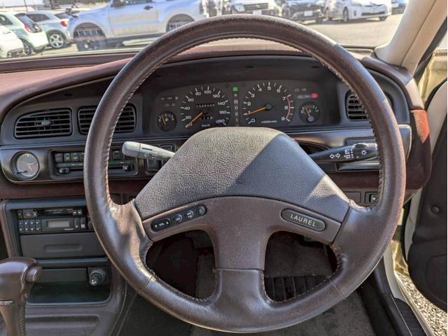 NISSAN LAUREL MEDALIST TWINCAM 24V