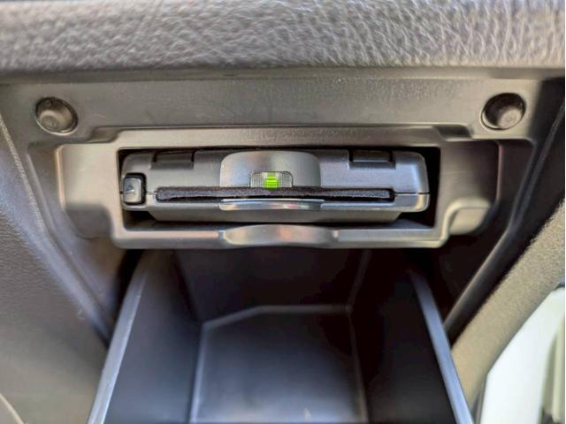 ヴェルファイア 2.4Z 純正ナビ フルセグTV フリップダウンモニター 両側電動パワースライドドア バックモニター 社外20AW 車高調 HIDヘッドライト ドライブレコーダー 社外グリル 後期テール クラッチオシートカバー(33枚目)