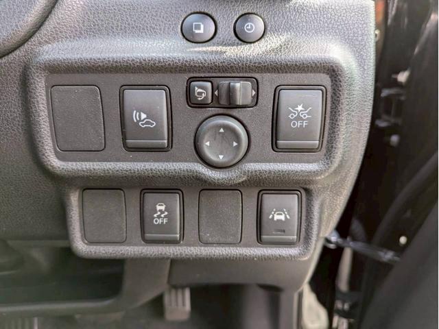 ノート e-パワーニスモ S アルパイン9インチナビ フルセグTV アラウンドビューモニター デジタルインナーミラー 社外17AW エマージェンシーブレーキ LEDヘッドライト 2.0ETC スマートキー2個 走行中TV視聴可(28枚目)