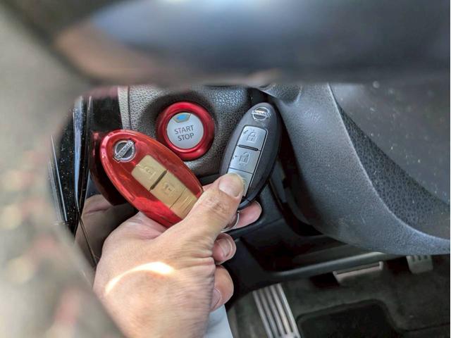 ノート e-パワーニスモ S アルパイン9インチナビ フルセグTV アラウンドビューモニター デジタルインナーミラー 社外17AW エマージェンシーブレーキ LEDヘッドライト 2.0ETC スマートキー2個 走行中TV視聴可(29枚目)