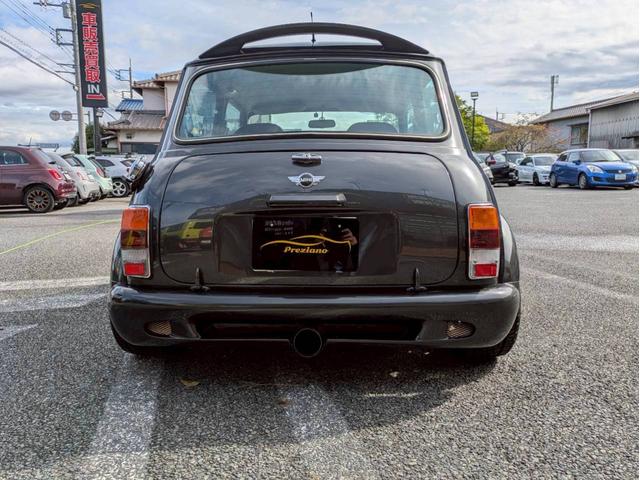 ＭＩＮＩ １．３　全塗装　社外エアクリ・マフラー・１３ＡＷ　オーバーフェンダー　追加メーター　ローダウン　シートカバー　ＥＴＣ　オルタネーター交換済み　ユーザー買取車禁煙車　社外スピーカー　社外エアロ（6枚目）