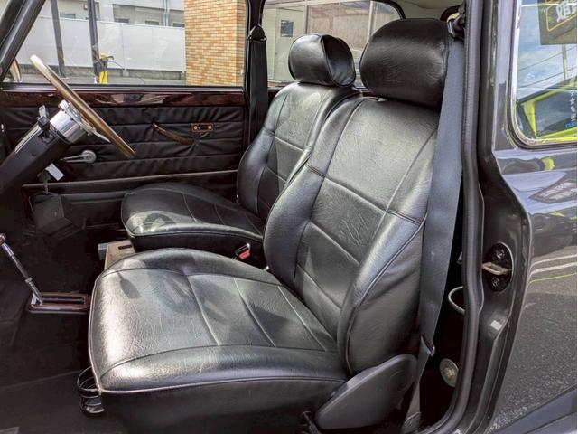 ＭＩＮＩ １．３　全塗装　社外エアクリ・マフラー・１３ＡＷ　オーバーフェンダー　追加メーター　ローダウン　シートカバー　ＥＴＣ　オルタネーター交換済み　ユーザー買取車禁煙車　社外スピーカー　社外エアロ（12枚目）