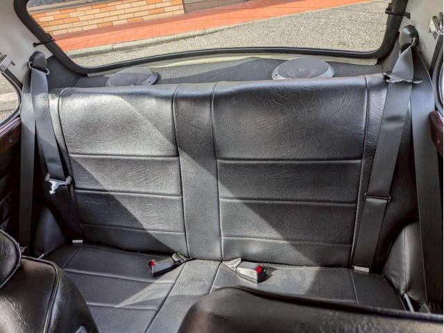 ＭＩＮＩ １．３　全塗装　社外エアクリ・マフラー・１３ＡＷ　オーバーフェンダー　追加メーター　ローダウン　シートカバー　ＥＴＣ　オルタネーター交換済み　ユーザー買取車禁煙車　社外スピーカー　社外エアロ（14枚目）