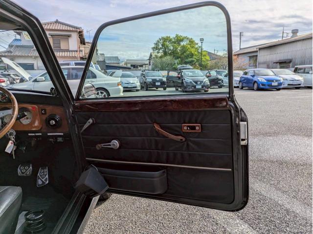 ＭＩＮＩ １．３　全塗装　社外エアクリ・マフラー・１３ＡＷ　オーバーフェンダー　追加メーター　ローダウン　シートカバー　ＥＴＣ　オルタネーター交換済み　ユーザー買取車禁煙車　社外スピーカー　社外エアロ（17枚目）
