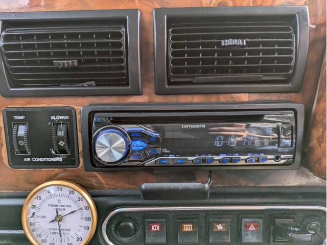 ＭＩＮＩ １．３　全塗装　社外エアクリ・マフラー・１３ＡＷ　オーバーフェンダー　追加メーター　ローダウン　シートカバー　ＥＴＣ　オルタネーター交換済み　ユーザー買取車禁煙車　社外スピーカー　社外エアロ（22枚目）