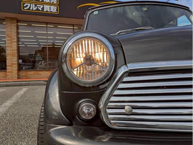 ＭＩＮＩ １．３　全塗装　社外エアクリ・マフラー・１３ＡＷ　オーバーフェンダー　追加メーター　ローダウン　シートカバー　ＥＴＣ　オルタネーター交換済み　ユーザー買取車禁煙車　社外スピーカー　社外エアロ（31枚目）