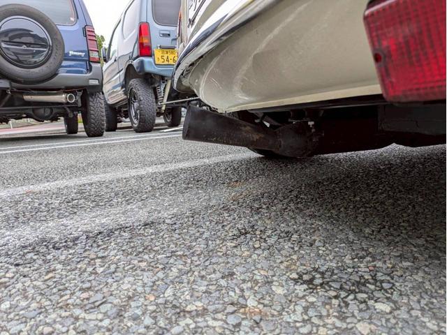 ＭＩＮＩ １．３　レザーシート　オーバーフェンダー　社外１２インチホイール　社外センター出しマフラー　ローダウン　ＥＴＣ　ユーザー買取　全塗装　禁煙車（28枚目）