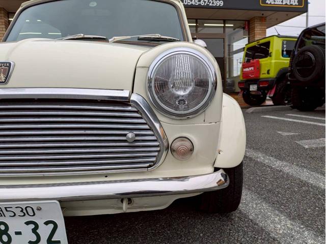 ＭＩＮＩ １．３　レザーシート　オーバーフェンダー　社外１２インチホイール　社外センター出しマフラー　ローダウン　ＥＴＣ　ユーザー買取　全塗装　禁煙車（30枚目）
