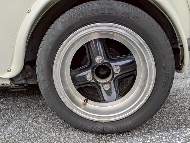 ＭＩＮＩ １．３　レザーシート　オーバーフェンダー　社外１２インチホイール　社外センター出しマフラー　ローダウン　ＥＴＣ　ユーザー買取　全塗装　禁煙車（34枚目）