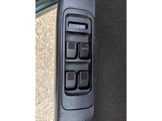 ミラジーノ ミニライトスペシャルターボ　社外ナビ　ＨＩＤヘッドライト　ローダウン　５速ミッション　社外スピーカー　ウッドコンビハンドル　フェンダーミラー　シートカバー　前後ドライブレコーダー　ＥＴＣ　ユーザー買取車　禁煙車（27枚目）