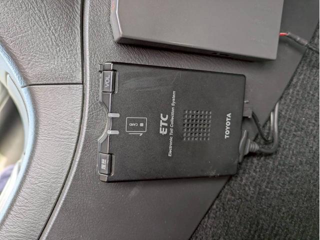 インプレッサ ＷＲＸ　ＳＴＩ　Ａライン　ブレンボキャリパー　ＴＥＩＮ車高調減衰調整　ＭＯＭＯステアリング　フジツボマフラー　ＶＩＰＥＲセキュリティー　社外ディスプレイオーディオ　ＥＴＣ　ＳＴＩタワーバー　ＨＩＤヘッドライト　キーレスキー（23枚目）