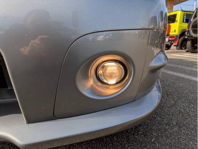 インプレッサ ＷＲＸ　ＳＴＩ　Ａライン　ブレンボキャリパー　ＴＥＩＮ車高調減衰調整　ＭＯＭＯステアリング　フジツボマフラー　ＶＩＰＥＲセキュリティー　社外ディスプレイオーディオ　ＥＴＣ　ＳＴＩタワーバー　ＨＩＤヘッドライト　キーレスキー（30枚目）