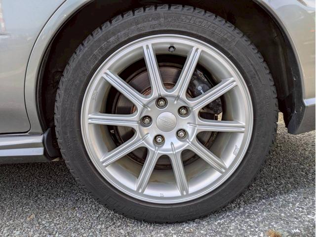 インプレッサ ＷＲＸ　ＳＴＩ　Ａライン　ブレンボキャリパー　ＴＥＩＮ車高調減衰調整　ＭＯＭＯステアリング　フジツボマフラー　ＶＩＰＥＲセキュリティー　社外ディスプレイオーディオ　ＥＴＣ　ＳＴＩタワーバー　ＨＩＤヘッドライト　キーレスキー（33枚目）