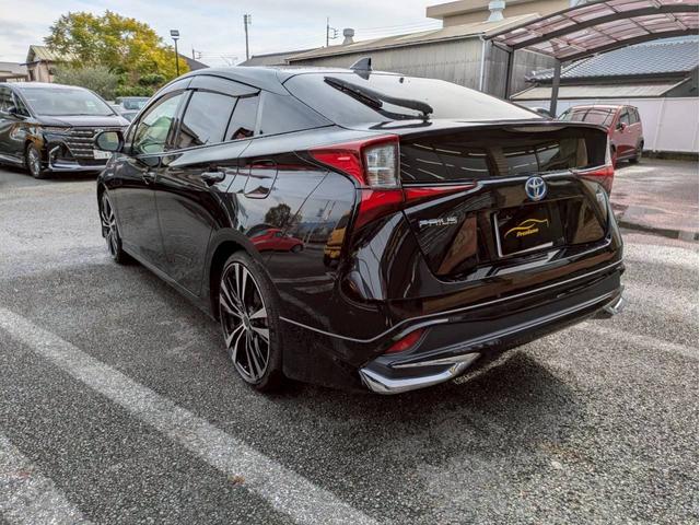 プリウス Ｓ　純正９インチナビフルセグ　バックモニター　モデリスタエアロ　社外１９ＡＷ　トヨタセーフティセンス　前後ドライブレコーダー　レーダークルーズ　オートハイビーム　ＬＥＤヘッドライト　走行中ＴＶ可　禁煙車（7枚目）