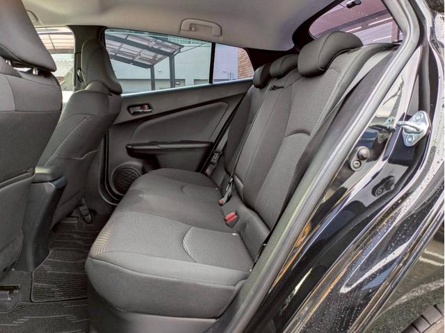 プリウス Ｓ　純正９インチナビフルセグ　バックモニター　モデリスタエアロ　社外１９ＡＷ　トヨタセーフティセンス　前後ドライブレコーダー　レーダークルーズ　オートハイビーム　ＬＥＤヘッドライト　走行中ＴＶ可　禁煙車（14枚目）