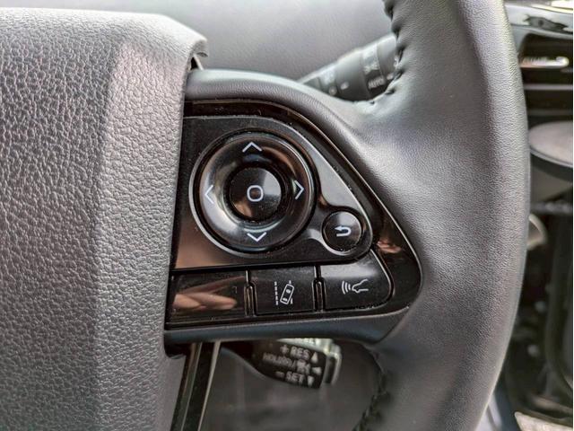 プリウス Ｓ　純正９インチナビフルセグ　バックモニター　モデリスタエアロ　社外１９ＡＷ　トヨタセーフティセンス　前後ドライブレコーダー　レーダークルーズ　オートハイビーム　ＬＥＤヘッドライト　走行中ＴＶ可　禁煙車（26枚目）