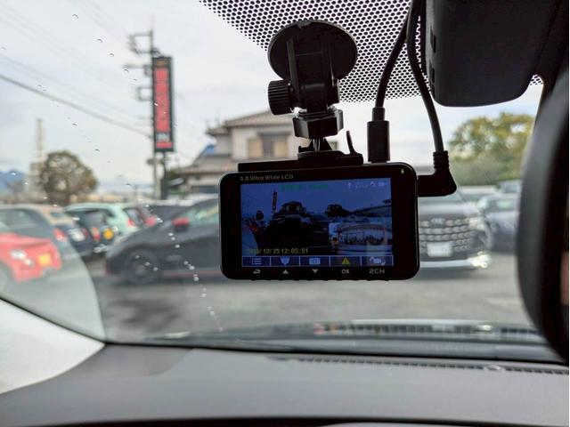 プリウス Ｓ　純正９インチナビフルセグ　バックモニター　モデリスタエアロ　社外１９ＡＷ　トヨタセーフティセンス　前後ドライブレコーダー　レーダークルーズ　オートハイビーム　ＬＥＤヘッドライト　走行中ＴＶ可　禁煙車（29枚目）