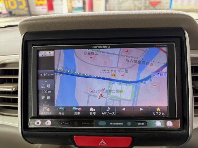 Ｎ－ＢＯＸスラッシュ Ｇ・Ａパッケージ　Ｂｌｕｅｔｏｏｔｈ付　バックカメラ　ナビ　ＴＶ　衝突被害軽減システム　ＨＩＤ　スマートキー　アイドリングストップ　電動格納ミラー　ベンチシート　ＣＶＴ　盗難防止システム　ＡＢＳ　ＥＳＣ　ＣＤ　ＵＳＢ（3枚目）