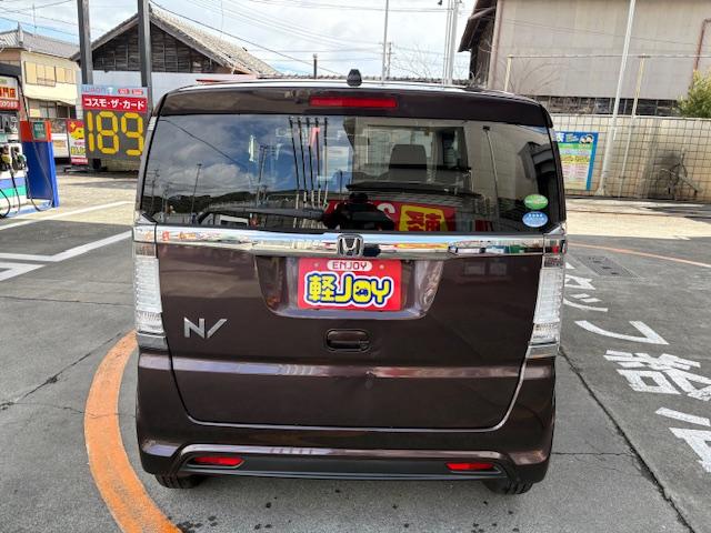 Ｎ－ＢＯＸスラッシュ Ｇ・Ａパッケージ　Ｂｌｕｅｔｏｏｔｈ付　バックカメラ　ナビ　ＴＶ　衝突被害軽減システム　ＨＩＤ　スマートキー　アイドリングストップ　電動格納ミラー　ベンチシート　ＣＶＴ　盗難防止システム　ＡＢＳ　ＥＳＣ　ＣＤ　ＵＳＢ（16枚目）