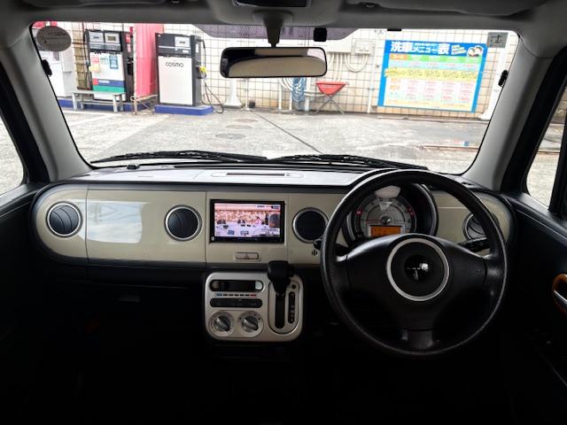 アルトラパン Ｘ　ＥＴＣ　ナビ　ＴＶ　スマートキー　電動格納ミラー　ベンチシート　ＣＶＴ　盗難防止システム　ＡＢＳ　アルミホイール　衝突安全ボディ　エアコン　パワーステアリング　パワーウィンドウ（2枚目）