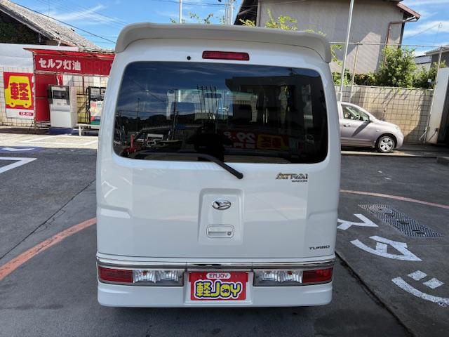 アトレーワゴン カスタムターボＲＳリミテッド　両側スライド・片側電動　ＨＩＤ　キーレスエントリー　電動格納ミラー　ターボ　ＡＴ　盗難防止システム　ＡＢＳ　ＣＤ　アルミホイール　衝突安全ボディ　エアコン　パワーステアリング　パワーウィンドウ（15枚目）