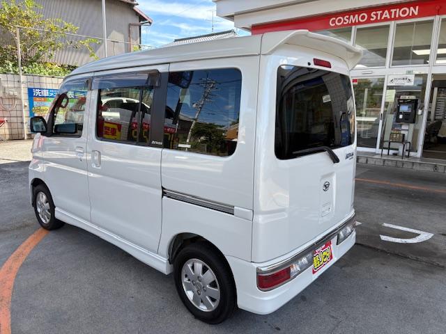 アトレーワゴン カスタムターボＲＳリミテッド　両側スライド・片側電動　ＨＩＤ　キーレスエントリー　電動格納ミラー　ターボ　ＡＴ　盗難防止システム　ＡＢＳ　ＣＤ　アルミホイール　衝突安全ボディ　エアコン　パワーステアリング　パワーウィンドウ（16枚目）