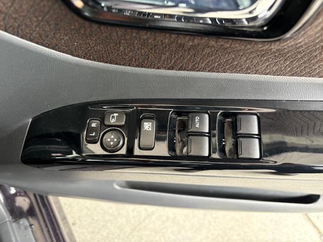 ルークス ハイウェイスター ローダウン 社外アルミ・テールランプ ETC 両側スライド・片側電動 ナビ TV オートライト HID スマートキー 電動格納ミラー ベンチシート CVT 盗難防止システム ABS 衝突安全ボディ(8枚目)