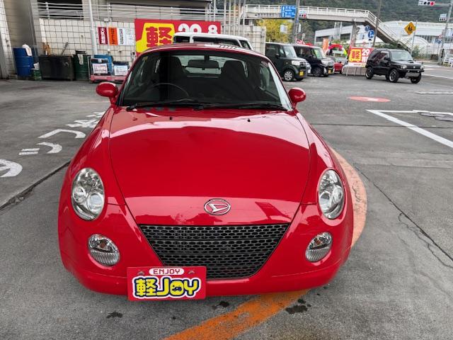 コペン アクティブトップ　電動オープン開閉可能　オープンカー　ナビ　ＴＶ　ＡＴ　キーレスエントリー　純正１５インチアルミホイール　ＣＤ　ＤＶＤ再生　エアコン　パワーステアリング　パワーウィンドウ　運転席エアバッグ（3枚目）