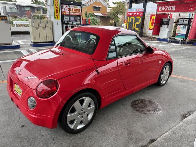 コペン アクティブトップ　電動オープン開閉可能　オープンカー　ナビ　ＴＶ　ＡＴ　キーレスエントリー　純正１５インチアルミホイール　ＣＤ　ＤＶＤ再生　エアコン　パワーステアリング　パワーウィンドウ　運転席エアバッグ（8枚目）