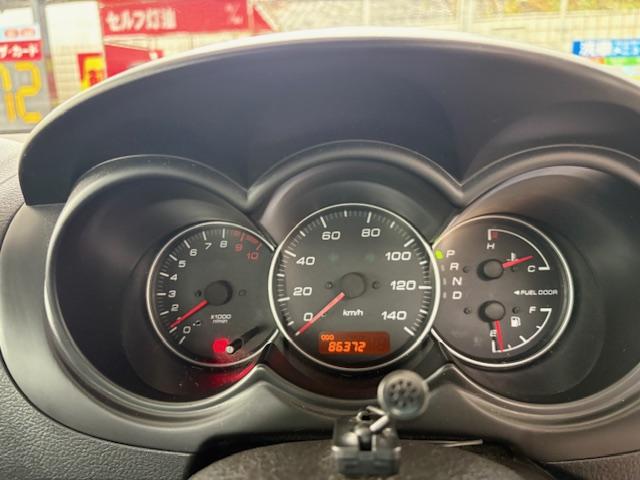 コペン アクティブトップ　電動オープン開閉可能　オープンカー　ナビ　ＴＶ　ＡＴ　キーレスエントリー　純正１５インチアルミホイール　ＣＤ　ＤＶＤ再生　エアコン　パワーステアリング　パワーウィンドウ　運転席エアバッグ（14枚目）