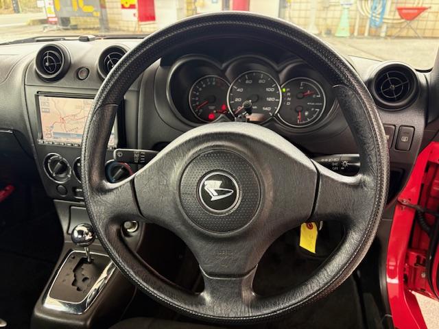 コペン アクティブトップ　電動オープン開閉可能　オープンカー　ナビ　ＴＶ　ＡＴ　キーレスエントリー　純正１５インチアルミホイール　ＣＤ　ＤＶＤ再生　エアコン　パワーステアリング　パワーウィンドウ　運転席エアバッグ（30枚目）