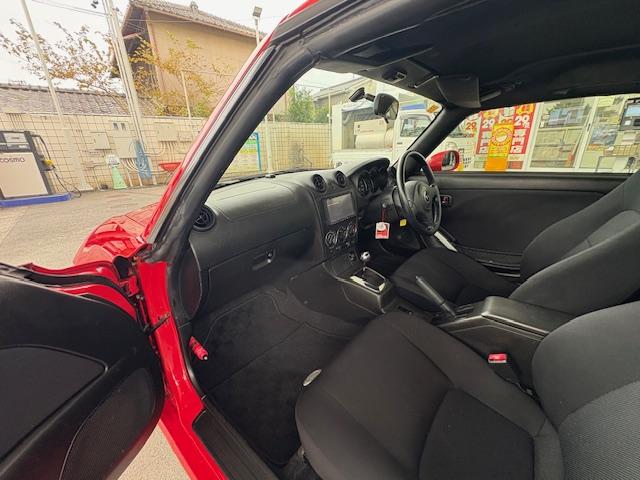 コペン アクティブトップ　電動オープン開閉可能　オープンカー　ナビ　ＴＶ　ＡＴ　キーレスエントリー　純正１５インチアルミホイール　ＣＤ　ＤＶＤ再生　エアコン　パワーステアリング　パワーウィンドウ　運転席エアバッグ（40枚目）