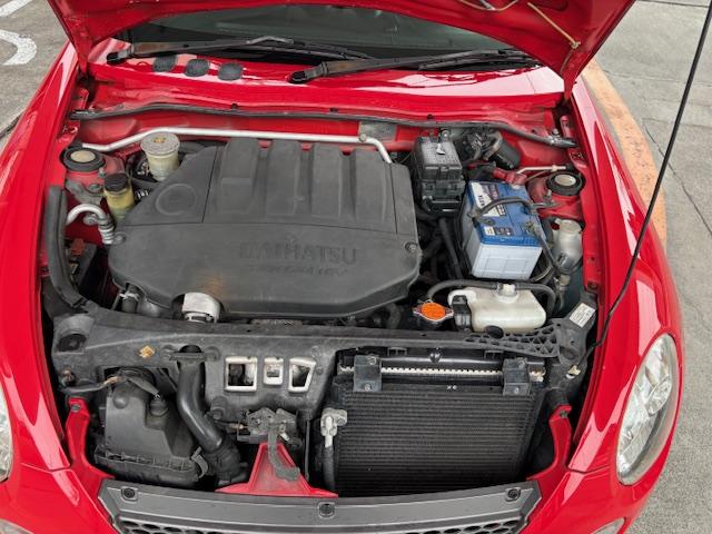 コペン アクティブトップ　電動オープン開閉可能　オープンカー　ナビ　ＴＶ　ＡＴ　キーレスエントリー　純正１５インチアルミホイール　ＣＤ　ＤＶＤ再生　エアコン　パワーステアリング　パワーウィンドウ　運転席エアバッグ（44枚目）