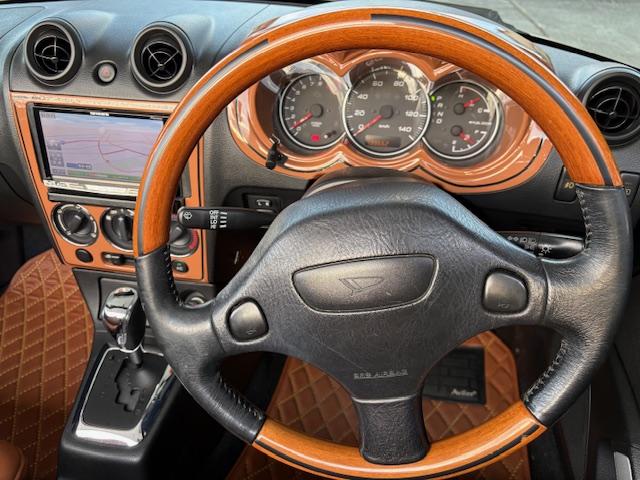 コペン アクティブトップ　電動オープン開閉動作確認済　Ｂｌｕｅｔｏｏｔｈ接続　ＥＴＣ　ナビ　ＡＴ　キーレスエントリー　社外アルミ　衝突安全ボディ　ＡＢＳ　ＵＳＢ　ミュージックプレイヤー接続可　ステップイルミネーション（3枚目）