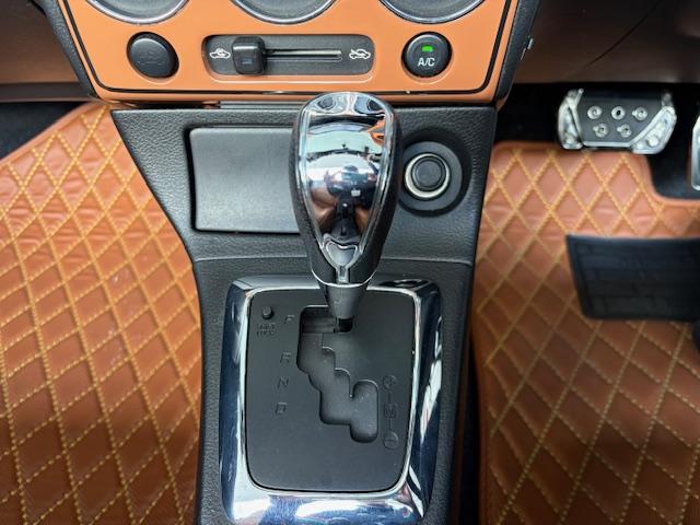 コペン アクティブトップ　電動オープン開閉動作確認済　Ｂｌｕｅｔｏｏｔｈ接続　ＥＴＣ　ナビ　ＡＴ　キーレスエントリー　社外アルミ　衝突安全ボディ　ＡＢＳ　ＵＳＢ　ミュージックプレイヤー接続可　ステップイルミネーション（10枚目）