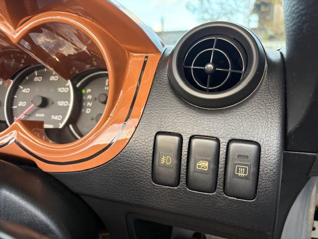 コペン アクティブトップ　電動オープン開閉動作確認済　Ｂｌｕｅｔｏｏｔｈ接続　ＥＴＣ　ナビ　ＡＴ　キーレスエントリー　社外アルミ　衝突安全ボディ　ＡＢＳ　ＵＳＢ　ミュージックプレイヤー接続可　ステップイルミネーション（11枚目）