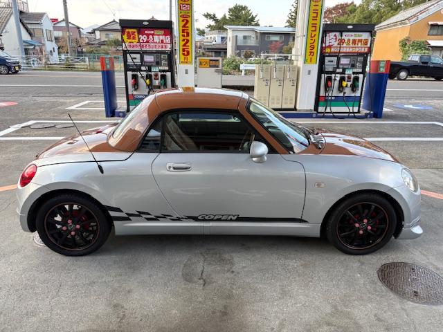 コペン アクティブトップ　電動オープン開閉動作確認済　Ｂｌｕｅｔｏｏｔｈ接続　ＥＴＣ　ナビ　ＡＴ　キーレスエントリー　社外アルミ　衝突安全ボディ　ＡＢＳ　ＵＳＢ　ミュージックプレイヤー接続可　ステップイルミネーション（16枚目）