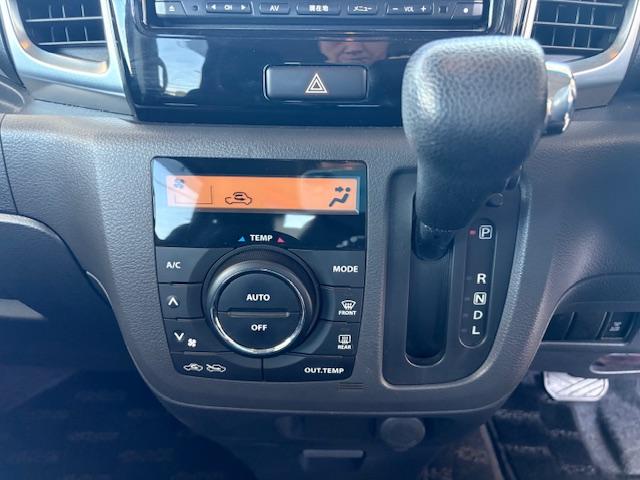 スペーシアカスタム ＸＳ　バックカメラ　両側スライド・片側電動　ナビ　ＴＶ　ＨＩＤ　スマートキー　アイドリングストップ　電動格納ミラー　ベンチシート　ＣＶＴ　盗難防止システム　ＡＢＳ　ＣＤ　ＤＶＤ再生　ＵＳＢ　アルミホイール（10枚目）