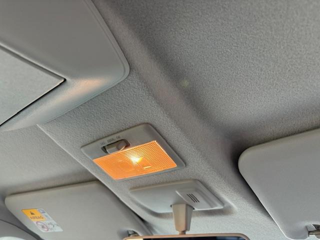 スペーシアカスタム ＸＳ　バックカメラ　両側スライド・片側電動　ナビ　ＴＶ　ＨＩＤ　スマートキー　アイドリングストップ　電動格納ミラー　ベンチシート　ＣＶＴ　盗難防止システム　ＡＢＳ　ＣＤ　ＤＶＤ再生　ＵＳＢ　アルミホイール（39枚目）